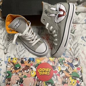 Looney Tunes Gray High-Top Sneakers COLLECTIBLE